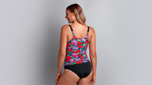 Load image into Gallery viewer, Womens Scoop Neck Tankini Wild Roses Grow

