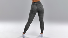 Load image into Gallery viewer, Womens Hi Runner 7/8 Tight Totally Ingrained

