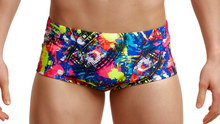 Load image into Gallery viewer, Mens Classic Trunks Smash City
