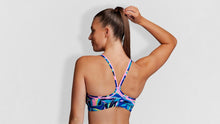 Load image into Gallery viewer, Womens Sports Top Gum Nuts
