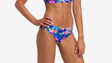 Load image into Gallery viewer, Womens Sports Brief Mingo Magic
