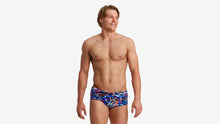 Load image into Gallery viewer, Mens Sidewinder Trunks Spin Doctor
