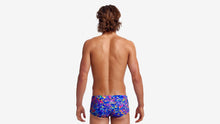 Load image into Gallery viewer, Mens Classic Trunks Oiled Up

