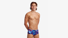 Load image into Gallery viewer, Mens Sidewinder Trunks Zee Bra
