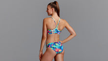 Load image into Gallery viewer, Womens Eco Sports Top Palm Off
