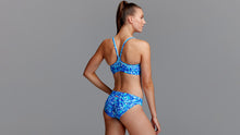 Load image into Gallery viewer, Womens Sports Brief Pane Train
