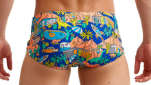Load image into Gallery viewer, Mens Classic Trunks Wacky West
