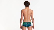 Load image into Gallery viewer, Boys Classic Trunks Spraying Alive
