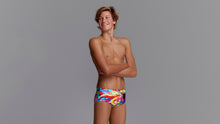 Load image into Gallery viewer, Boys Sidewinder Trunks Incy Wincy
