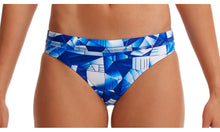 Load image into Gallery viewer, Womens Sports Brief Fast Glass
