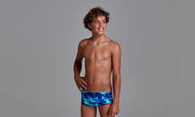 Load image into Gallery viewer, Boys Classic Trunks Hawaiian Skies
