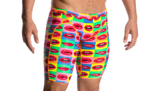 Load image into Gallery viewer, Mens Training Jammers Hot Lips
