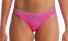 Load image into Gallery viewer, Womens Hipster Brief In The Cloud
