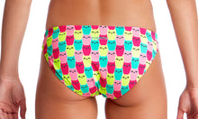 Load image into Gallery viewer, Womens Bibi Banded Brief Minty Mittens
