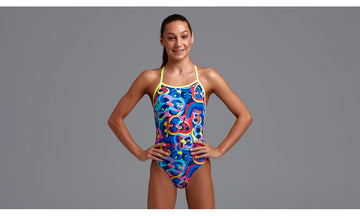 Girls Strapped In One Piece Organica