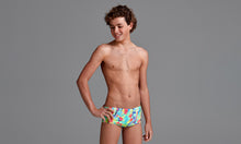 Load image into Gallery viewer, Boys Classic Trunks Point Break
