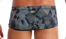 Load image into Gallery viewer, Mens Plain Front Trunks Pointillism
