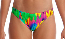 Load image into Gallery viewer, Womens Bibi Banded Brief Ruffles
