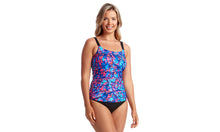 Load image into Gallery viewer, Womens Scoop Neck Tankini Rusted
