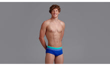 Load image into Gallery viewer, Mens Sidewinder Trunks Skipper
