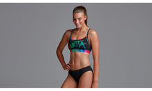 Load image into Gallery viewer, Womens Sports Top Spray Tagged
