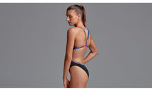 Load image into Gallery viewer, Womens Brace Free One Piece Spray Tagged
